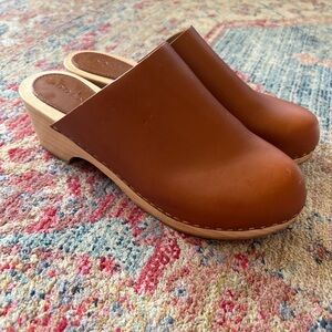 Doen clogs. Gently worn.